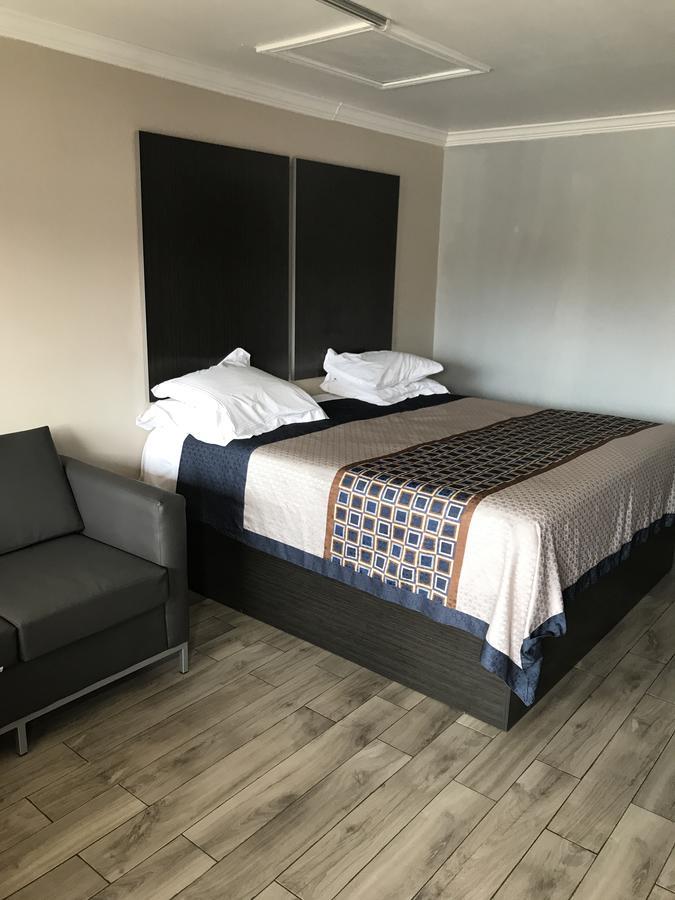 Southtown S.A. Inn Сан-Антонио Экстерьер фото