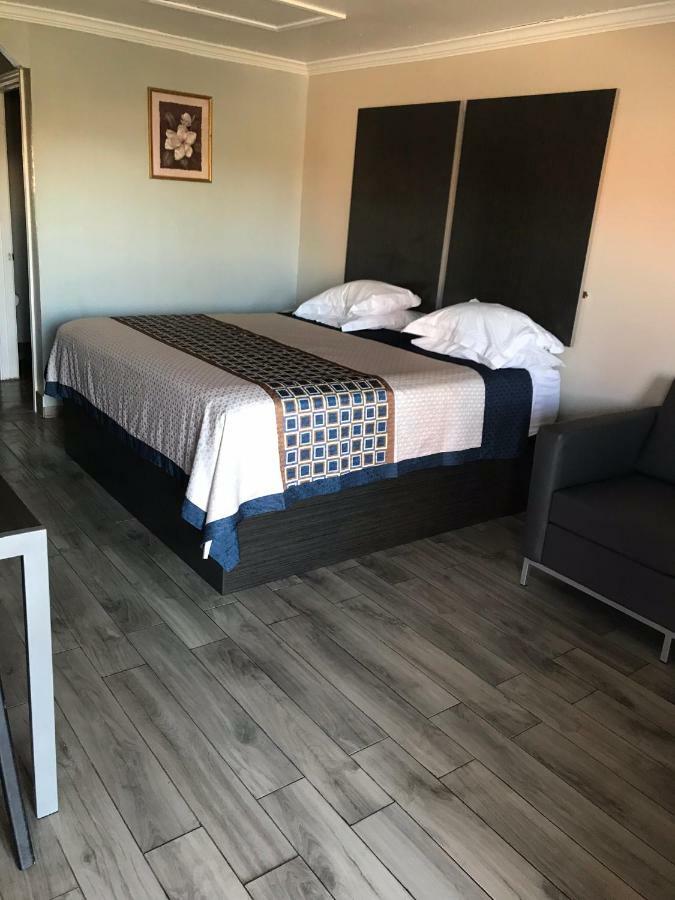Southtown S.A. Inn Сан-Антонио Экстерьер фото